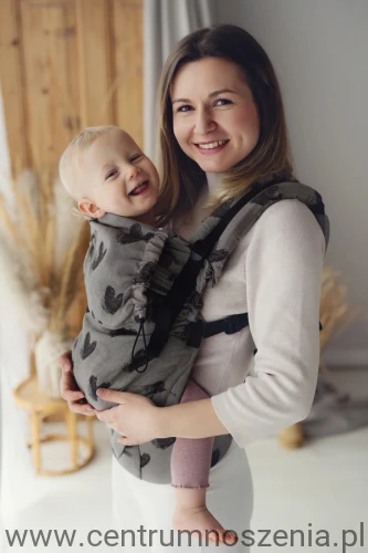 Nosidelko-ergonomiczne-Prime-Cosy-Love-Brazowe-Serca.webp