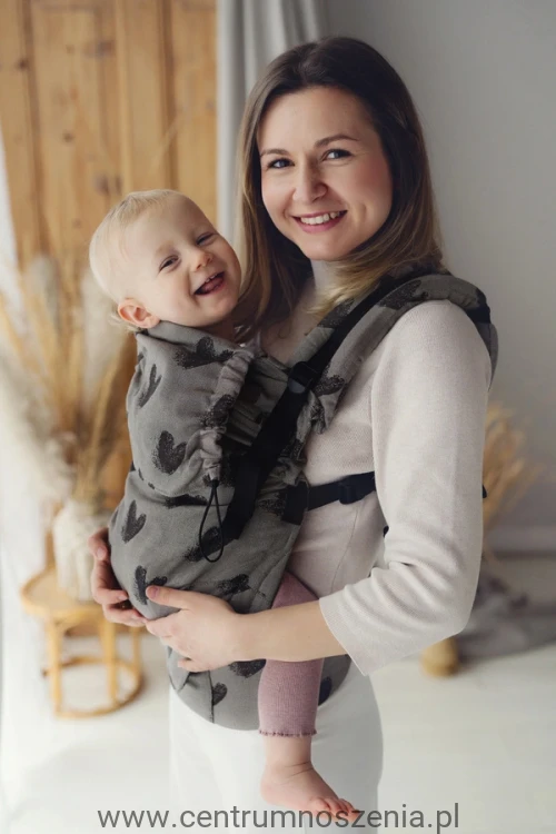 Nosidelko-ergonomiczne-Prime-Cosy-Love-Brazowe-Serca.webp